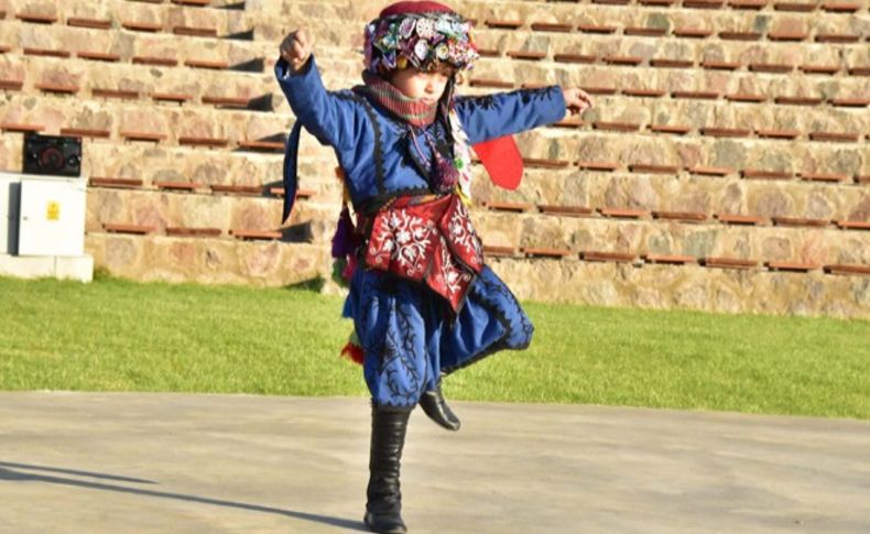İşte o küçük 'Zeybek'