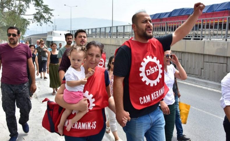 İşten çıkarılan işçilerden fabrika karşısına çadır