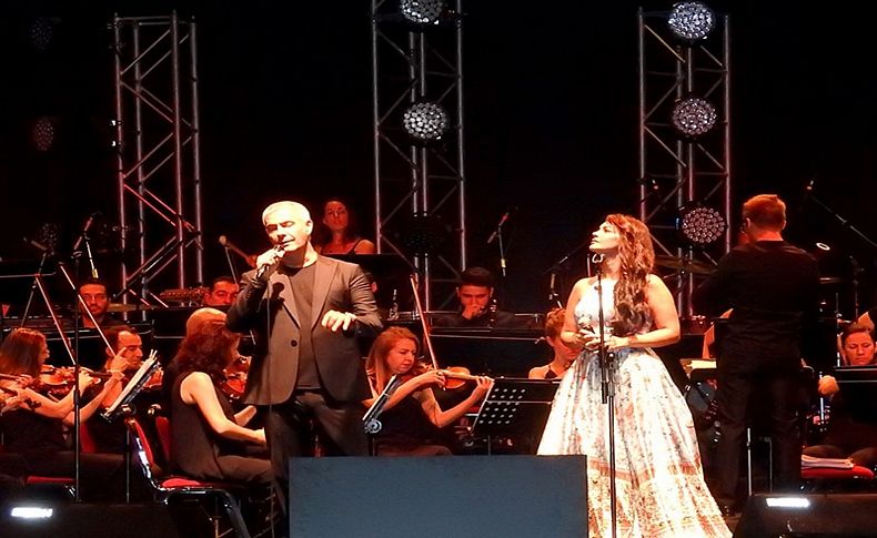 İtalyan tenor Safina sokak hayvanları için sahneye çıktı