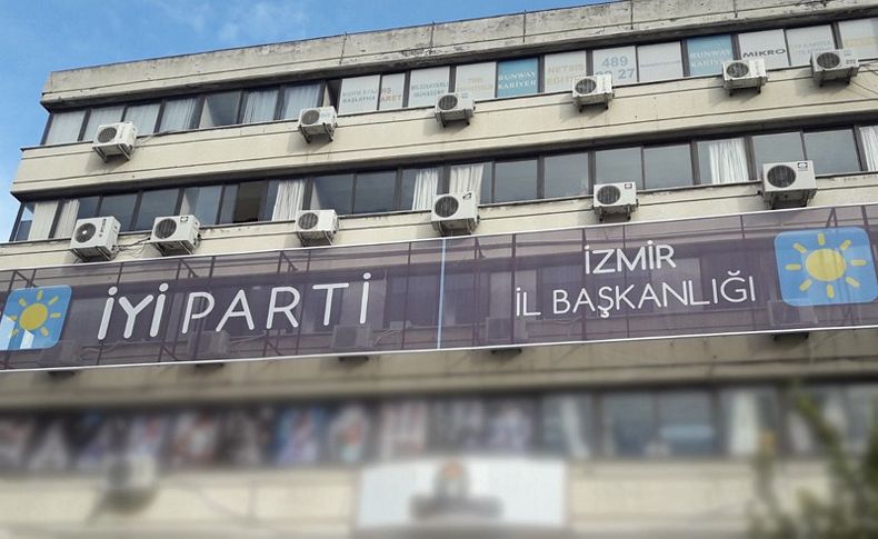 İYİ Parti İzmir’de ilçe kongrelerinde revizyona gidildi