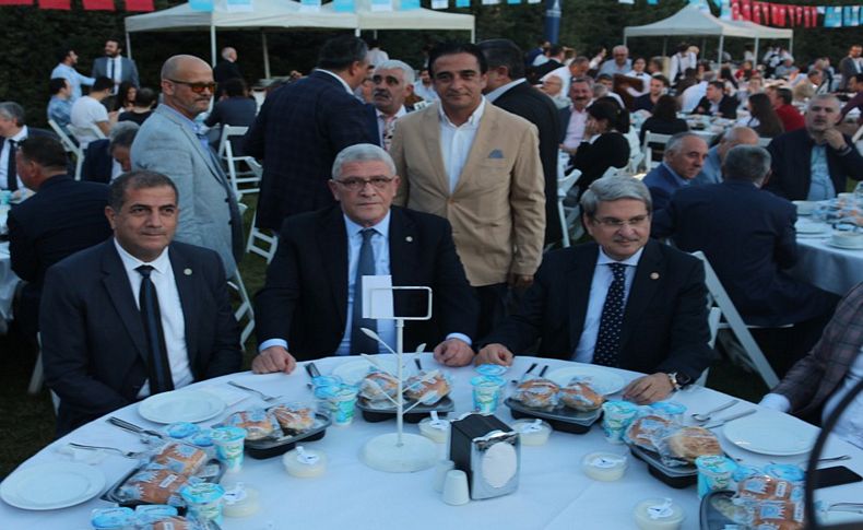 İYİ Parti İzmir iftarda buluştu