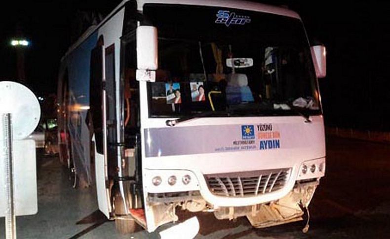 İYİ Parti seçim midibüsü 2 araçla çarpıştı: 7 yaralı