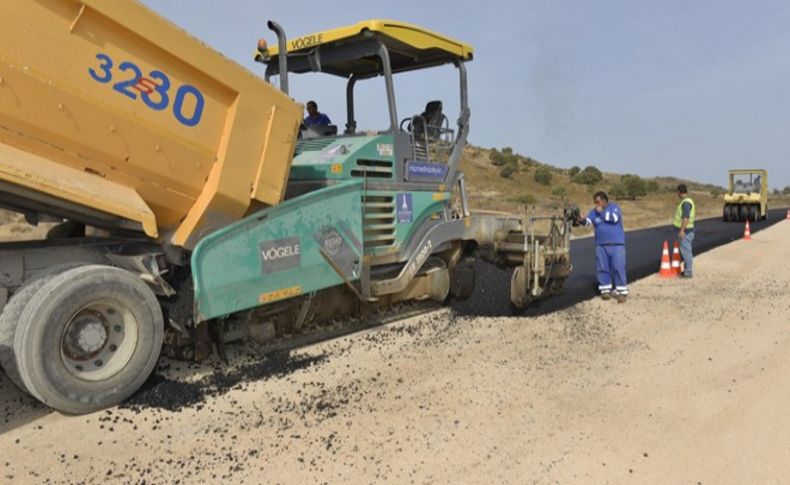 İZBETON'dan 8 ilçeye asfalt ve parke çıkarması