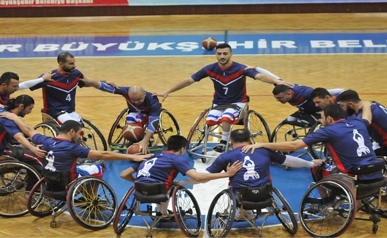 Tekerlekli Sandalye Basketbol Takımı final istiyor