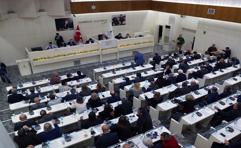 İzmir Büyükşehir Meclisi Başkan Vekili Aydoğan'dan 'göçük' açıklaması