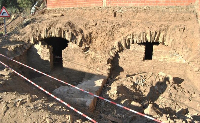 İzmir'de 2 bin yıllık tarihi kent günyüzüne çıkıyor