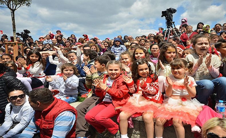 İzmir’de 23 Nisan, Kültürpark ve altı ilçede kutlanacak