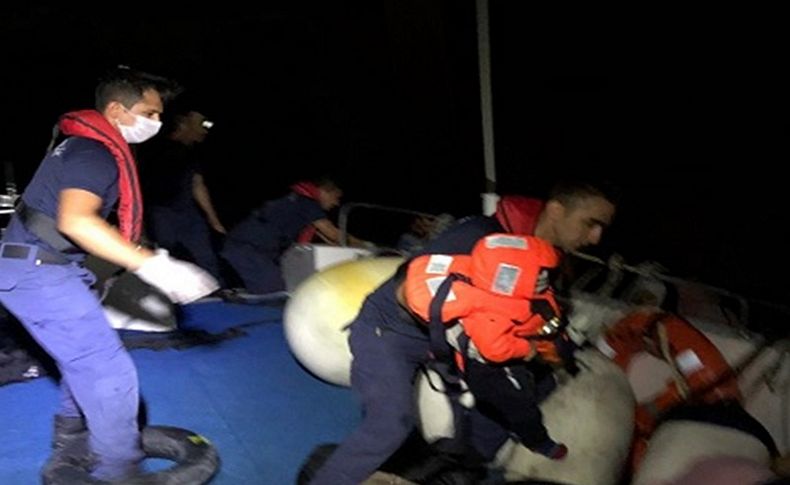Çeşme açıklarında 30 kaçak göçmen yakalandı