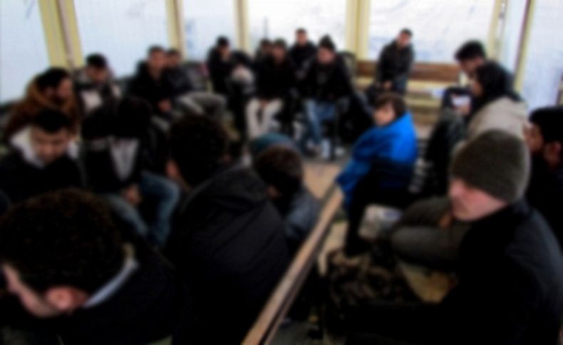 İzmir'de 47 kaçak yakalandı