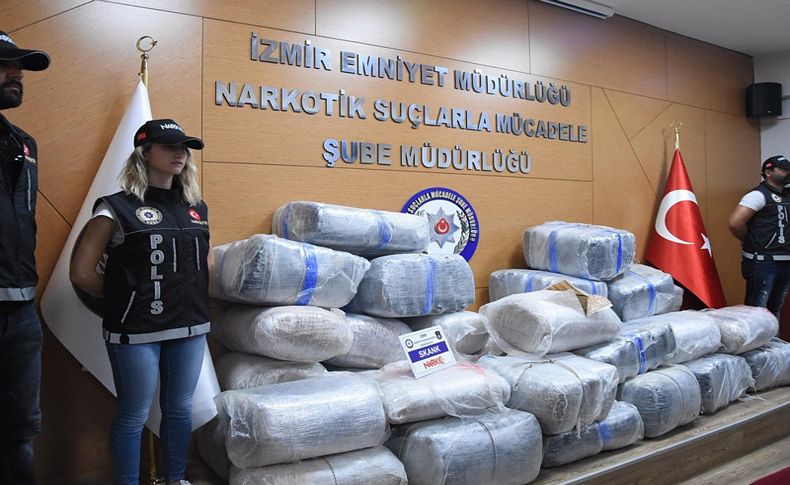 İzmir'de 600 kilogram skunk ele geçirildi