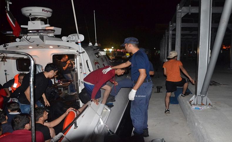 Çeşme ve Dikili açıklarında 113 kaçak göçmen yakalandı