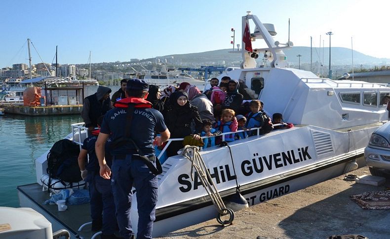 İzmir'de 720 kaçak göçmen yakalandı