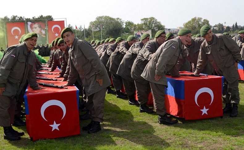 İzmir'de acemi erler yemin etti