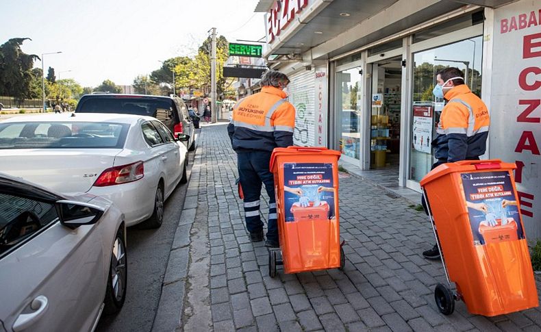 İzmir’de atık maske ve eldivenlere özel tıbbi kova