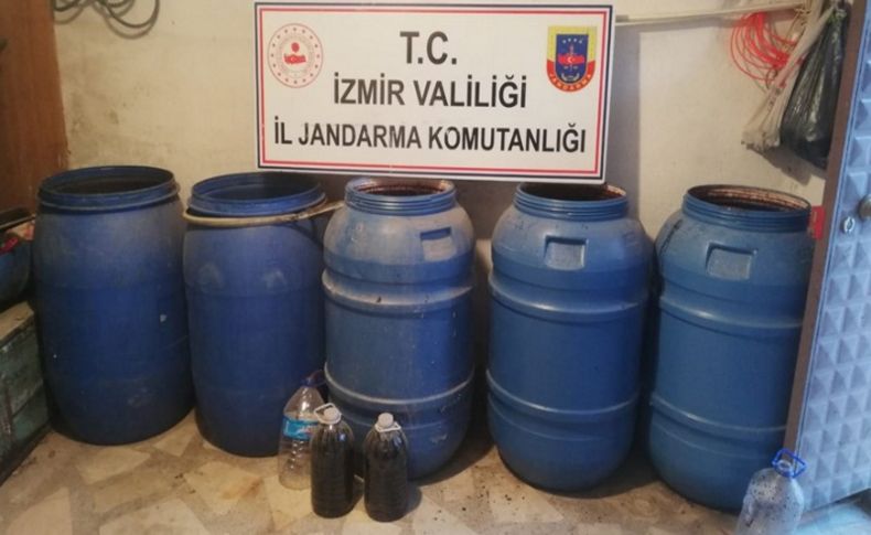 İzmir'de bin 980 litre sahte içki ele geçirildi