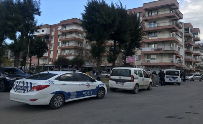 İzmir'de bir kişi tartıştığı babasını başına sopayla vurarak öldürdü