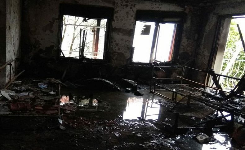 İzmir'de çifte yangın faciası: 3 ölü 1 yaralı