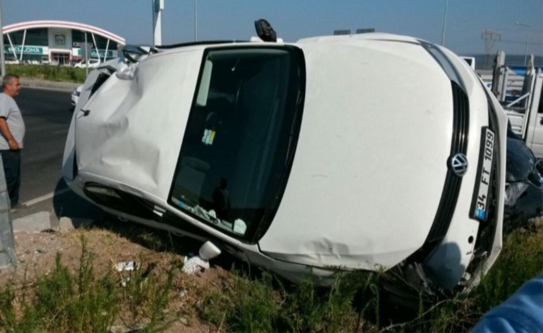 İzmir'de feci kaza: 1 ölü, 2 yaralı