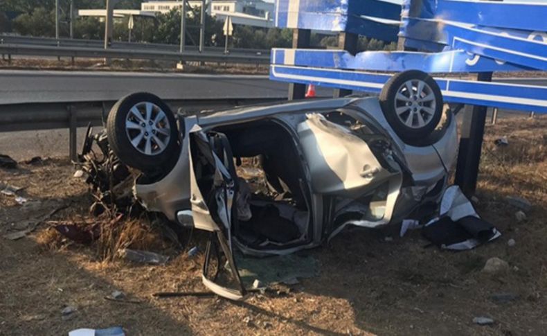 İzmir'de feci kaza: Genç kadın olay yerinde öldü