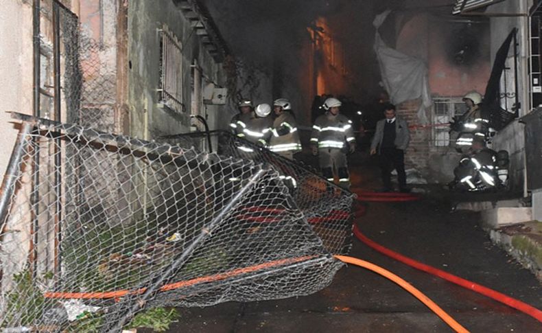 İzmir'de feci son... Evinde yanarak öldü