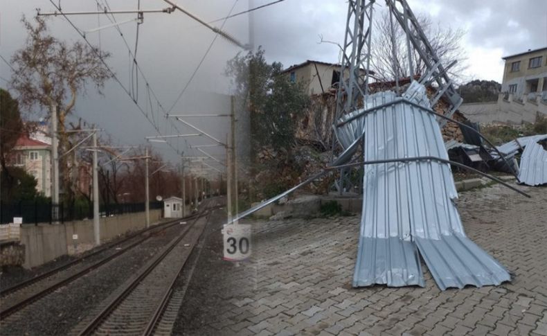 İzmir'de fırtına nedeniyle ağaçtan kopan dal, İZBAN seferlerini aksattı