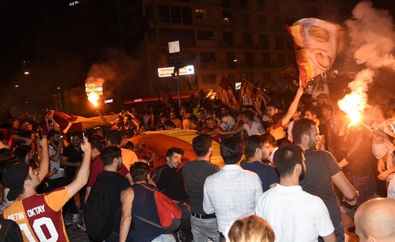 İzmir'de Galatasaray sevinci