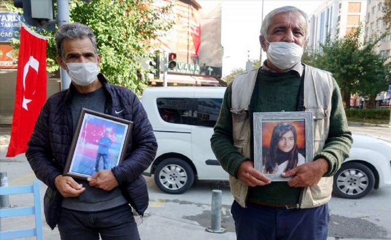 İzmir'de HDP önündeki evlat nöbetine bir baba daha katıldı