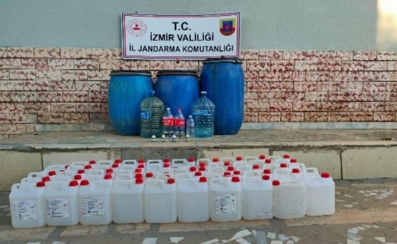 İzmir'de iki ilçede jandarmadan kaçak içki operasyonu