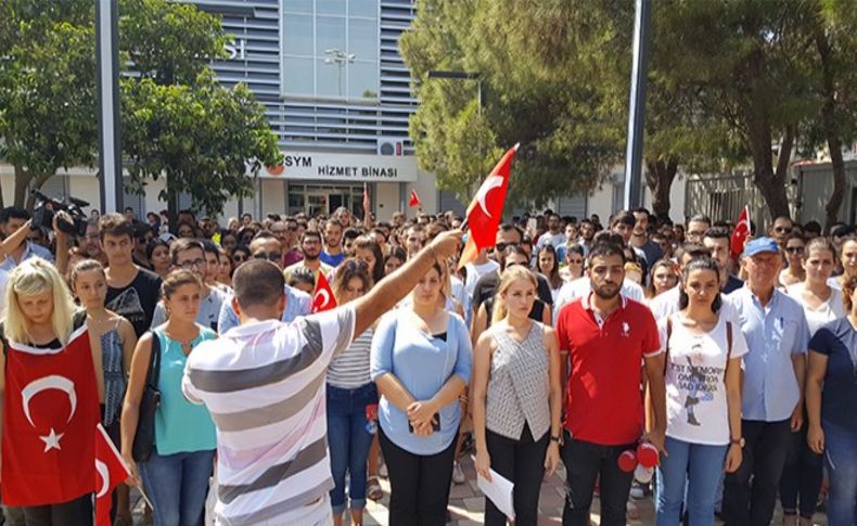 İzmir'de isyan YÖK önüne taştı!