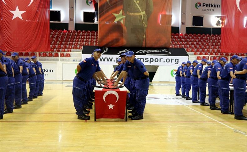 İzmir'de kısa dönem erler yemin etti