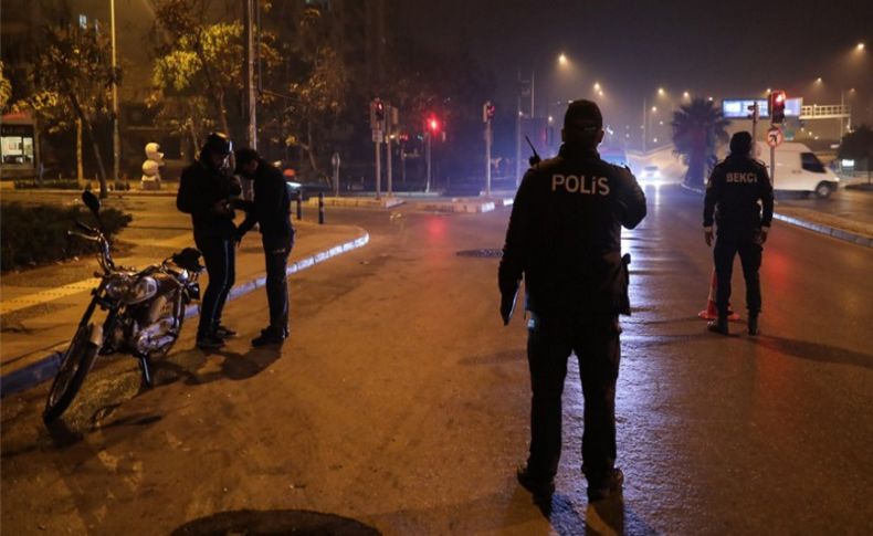 İzmir'de kısıtlamaya uymayan 9 bin 47 kişiye ceza
