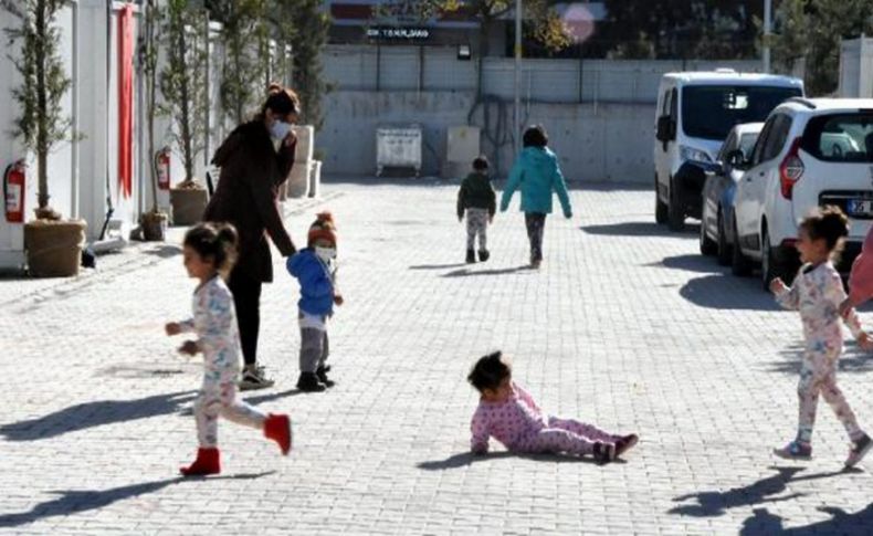 İzmir'de konteyner kente yerleşenlerin sayısı artıyor