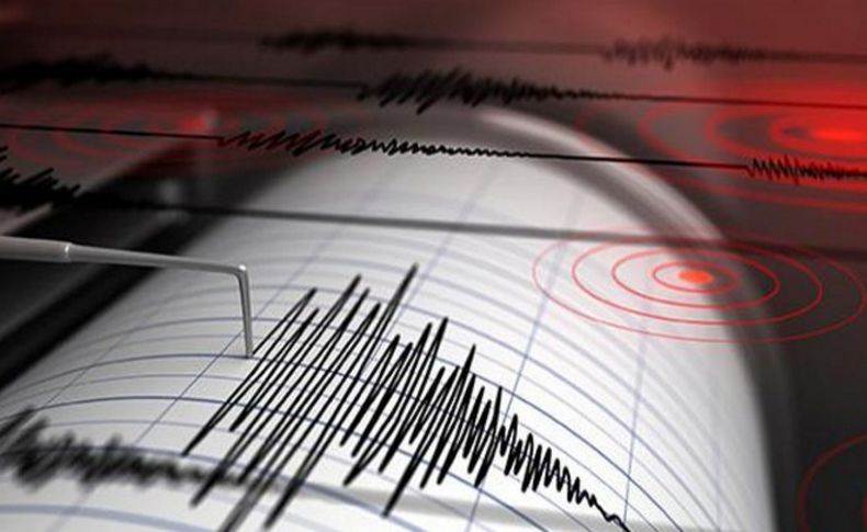 İzmir'de korkutan deprem