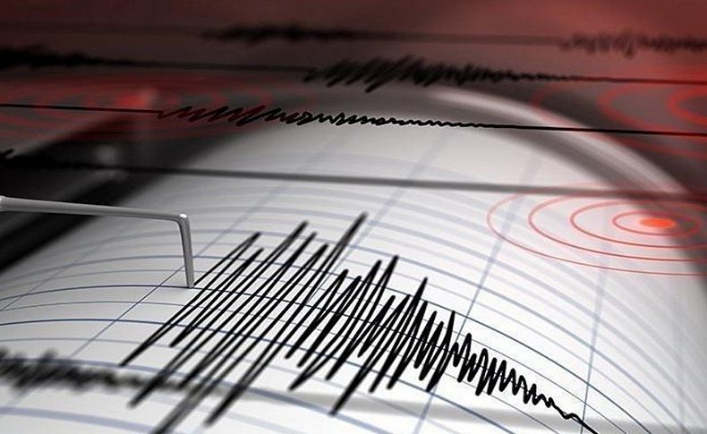 İzmir'de korkutan deprem