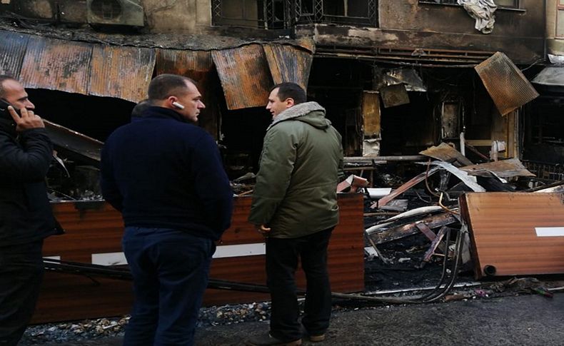 İzmir'de korkutan yangın! 5 kişi dumandan etkilendi