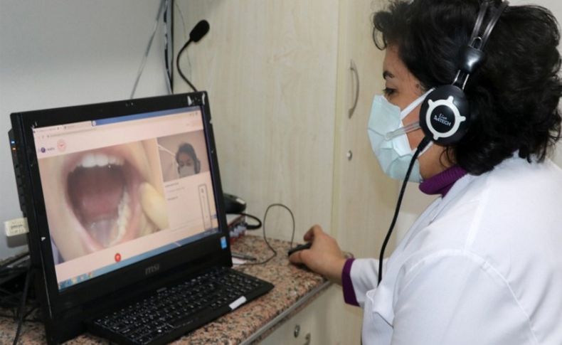 İzmir'de Kovid-19 hastaları için çevrimiçi diş muayenesi