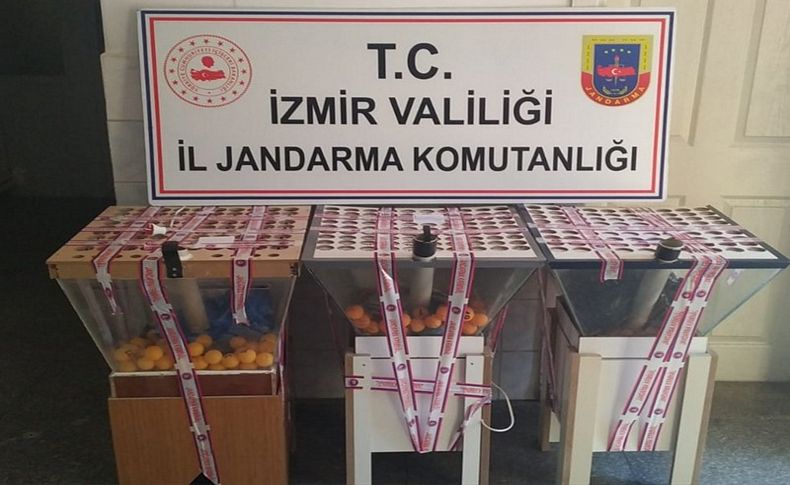 İzmir'de kumar baskını: 54 kişiye işlem yapıldı