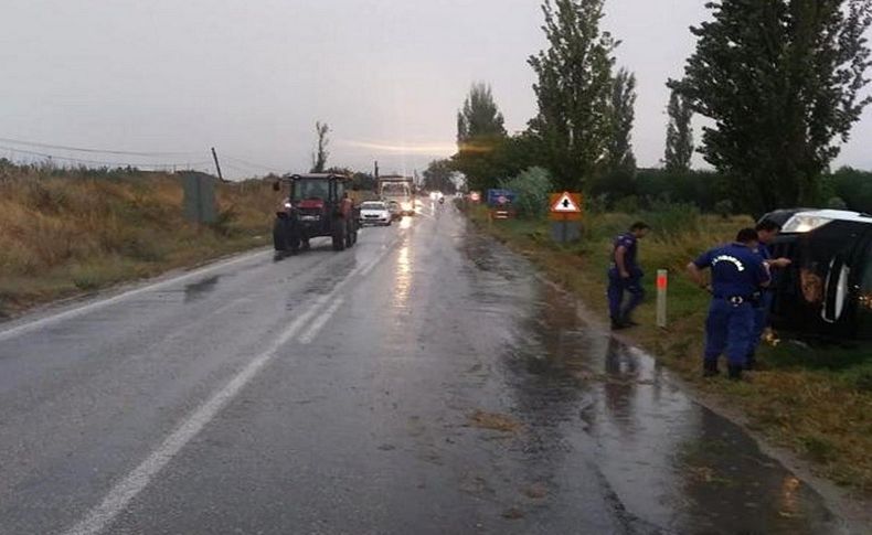 İzmir’de minibüs devrildi: 7 yaralı