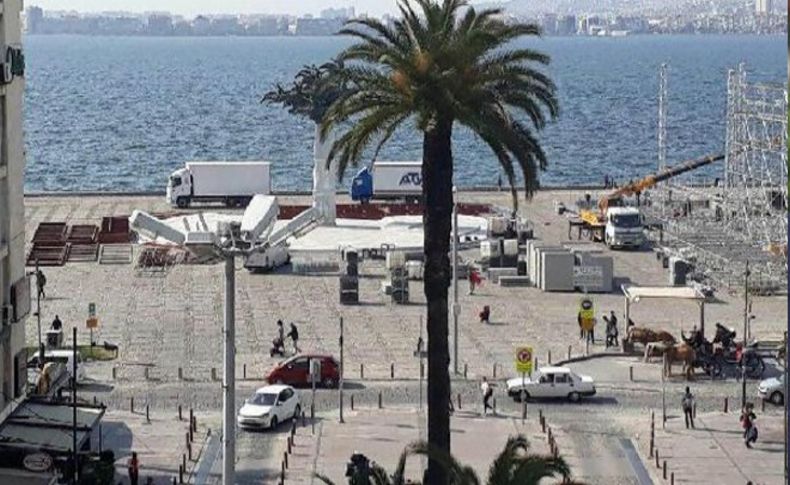 İzmir'de miting hazırlıkları başladı