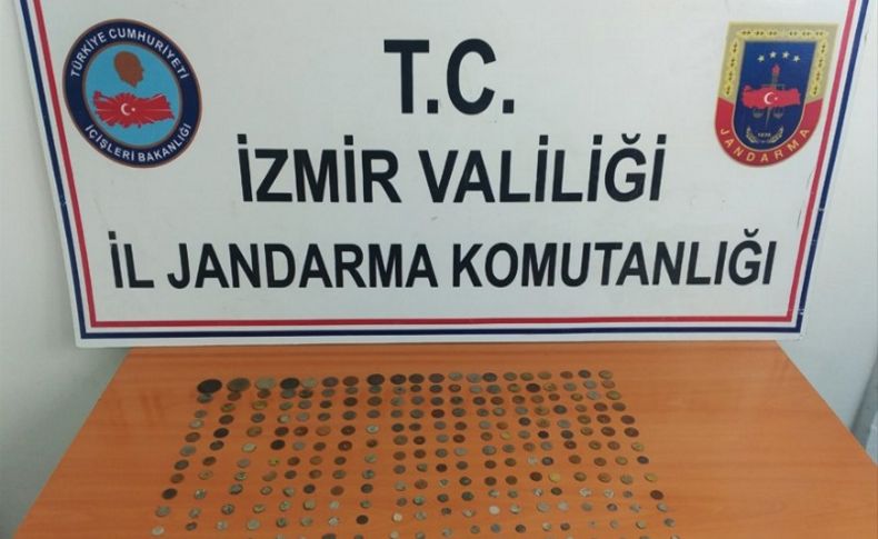 İzmir'de operasyon: 284 tarihi eser ele geçirildi