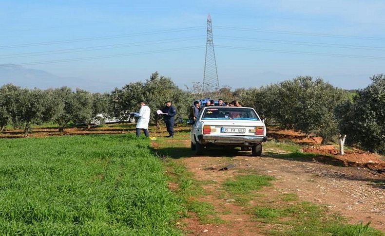 İzmir'de otomobil içinde ceset bulundu