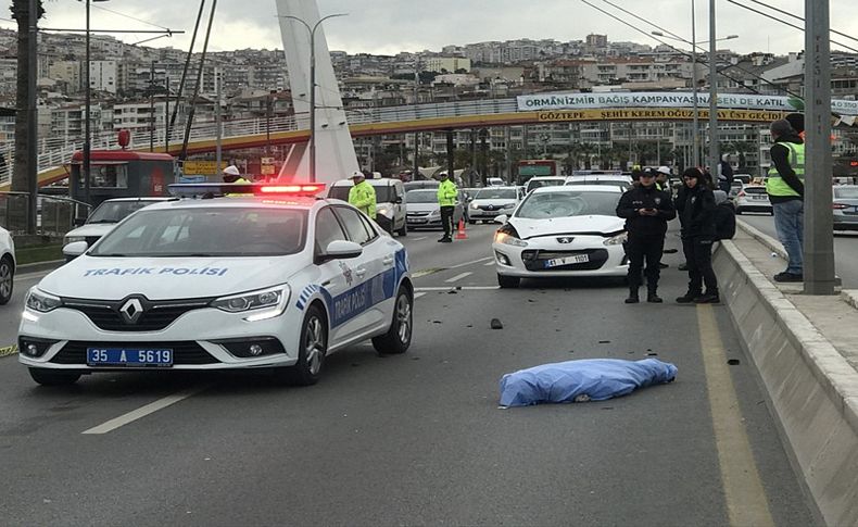 İzmir'de otomobilin çarptığı kişi hayatını kaybetti