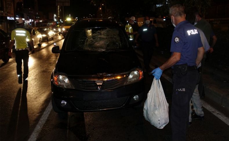 İzmir'de otomobilin çarptığı yaya ağır yaralandı