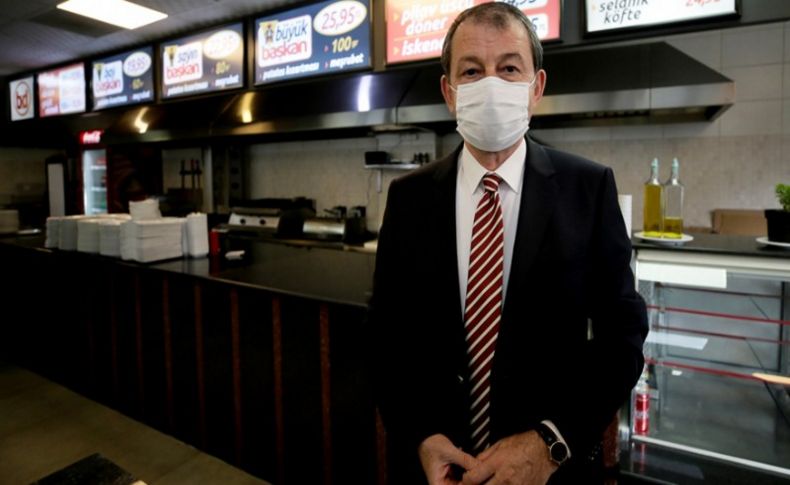 İzmir'de restoran ve kafeler hizmet vermeye başladı