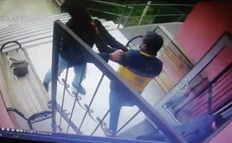 İzmir'de sağlık personeline saldırı anı kamerada