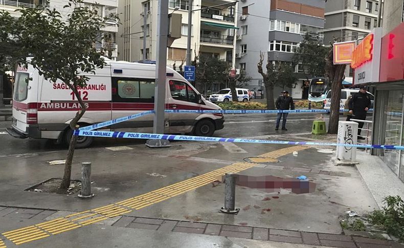 İzmir'de arkadaşların tartışmasında kan aktı