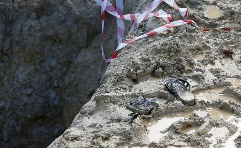 İzmir'de su dolu çukura giren iki kardeş can verdi