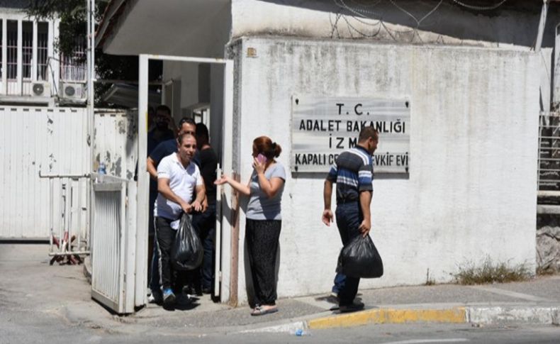 İzmir'de tahliyeler başladı