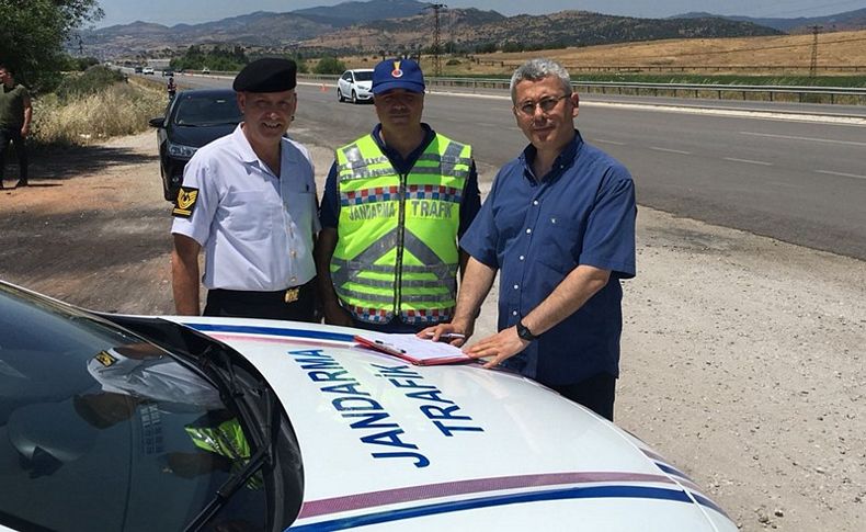 İzmir'de trafik birimlerinden sıkı denetim