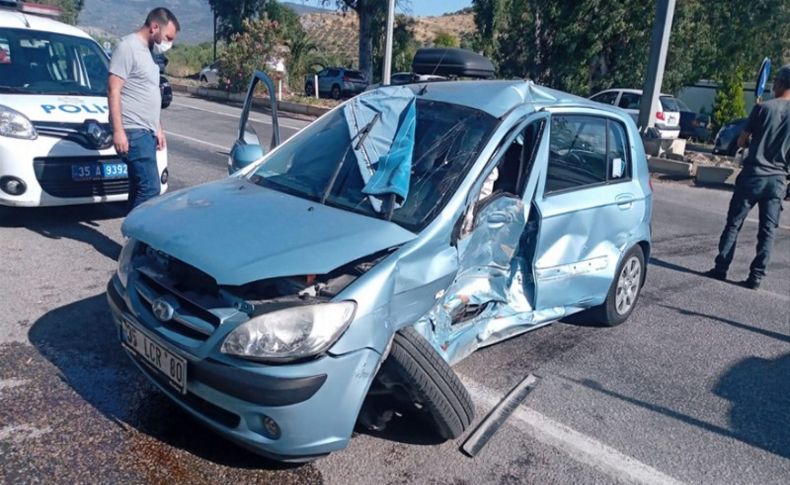 İzmir'de trafik kazası: 1 ölü, 1 yaralı